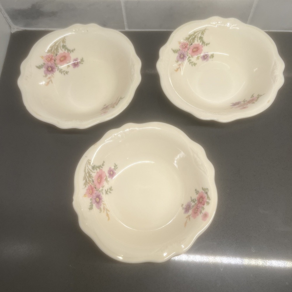 3-vintage Small Homer Laughlin Fruit Bowl (Small Chip/flaws)